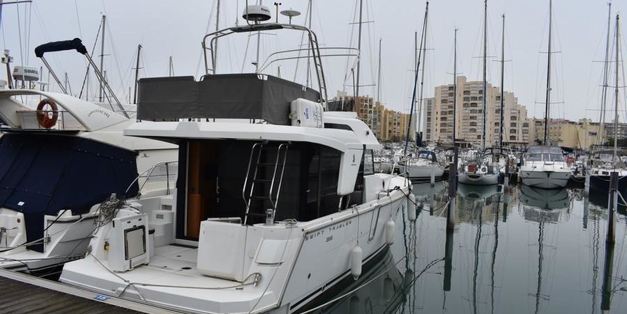 Beneteau Swift Trawler 35