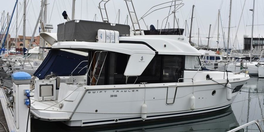 Beneteau Swift Trawler 35