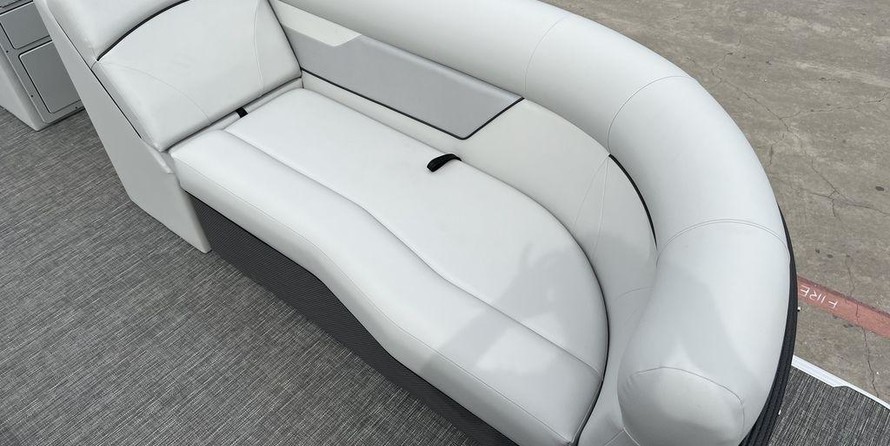 Larson LX 850 Classic SF