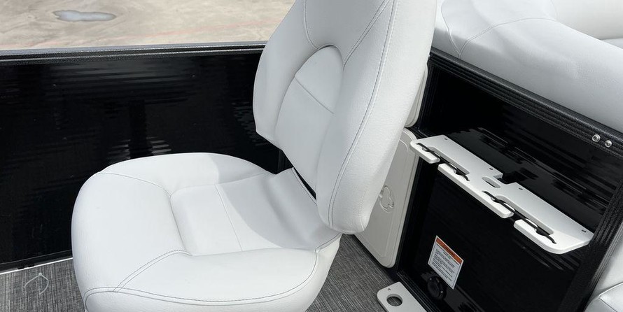 Larson LX 850 Classic SF