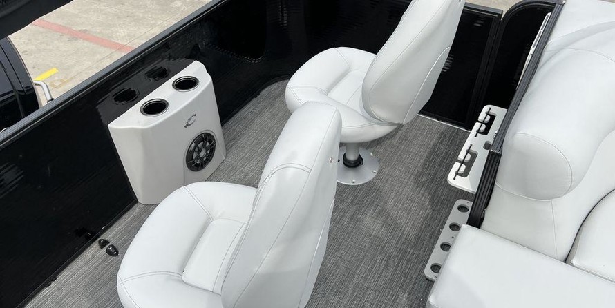 Larson LX 850 Classic SF