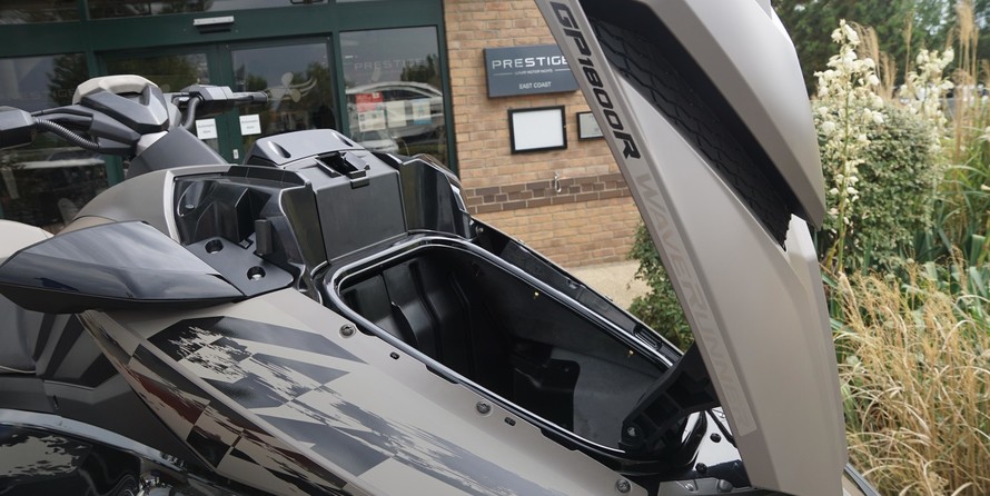 Yamaha WaveRunner GP1800R SVHO