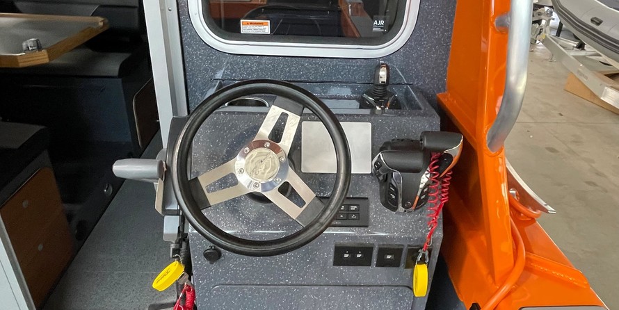 Weldcraft 300 Cuddy King