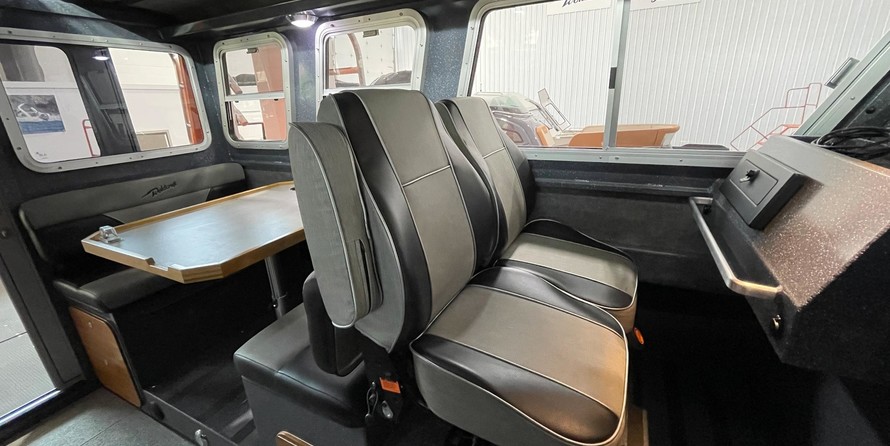 Weldcraft 300 Cuddy King