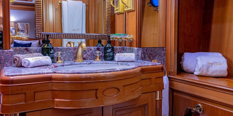 Benetti Tradition 100