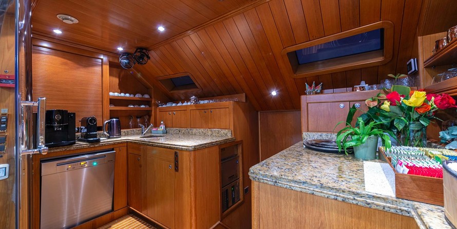Benetti Tradition 100