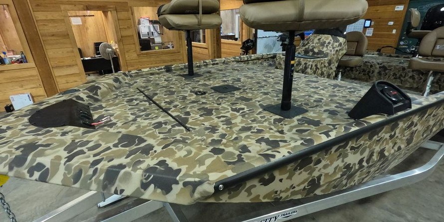 Angler Pro Boats 2900 center console