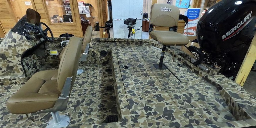 Angler Pro Boats 2900 center console