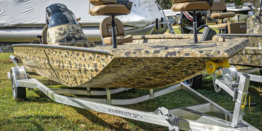 Angler Pro Boats 2900 center console