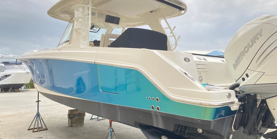 Boston Whaler 350 Realm