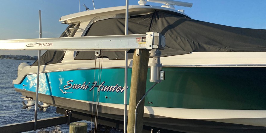 Boston Whaler 350 Realm