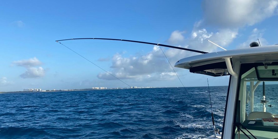 Boston Whaler 350 Outrage