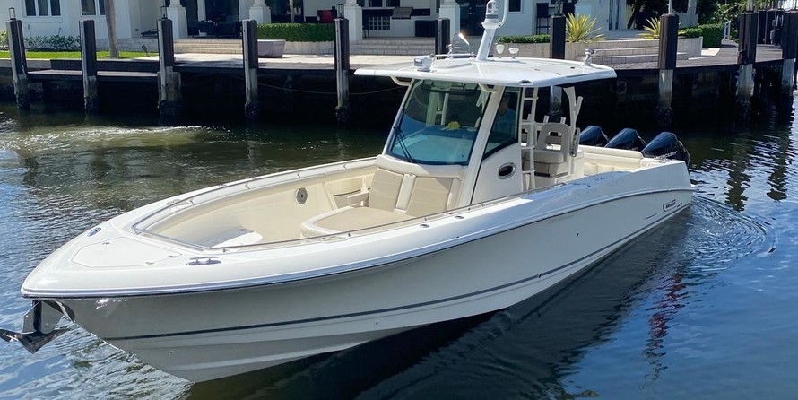 Boston Whaler 350 Outrage