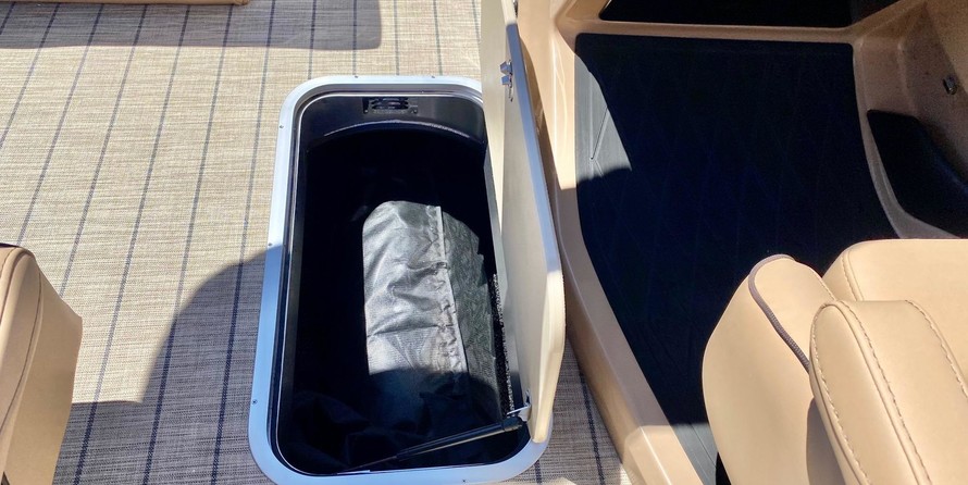 Everglades 230 cc w/ 250 verado