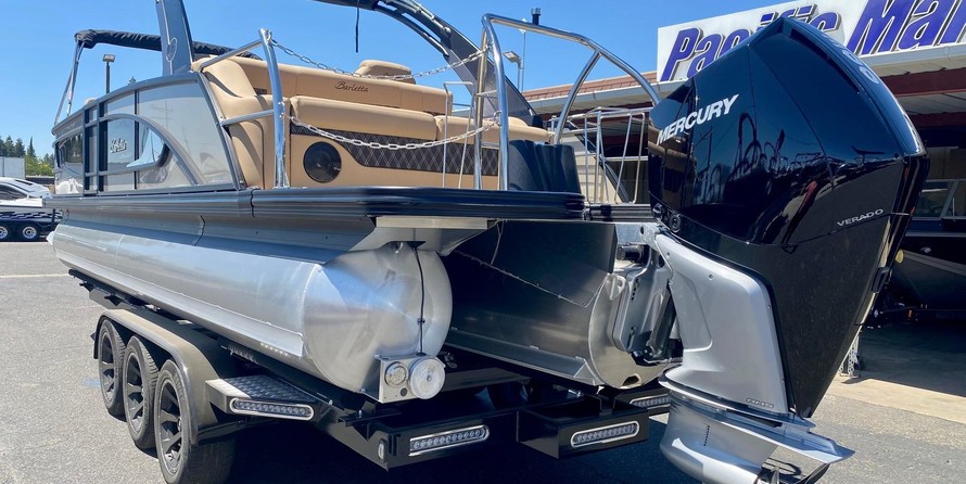 Everglades 230 cc w/ 250 verado