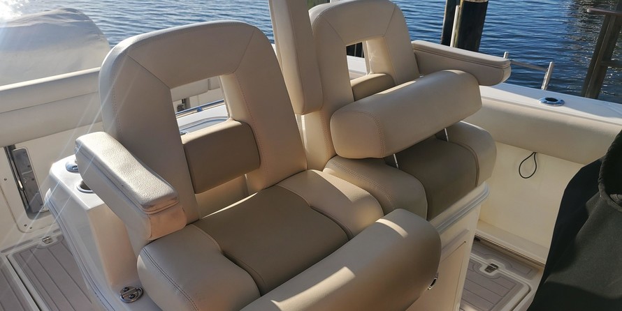 Boston Whaler 280 Outrage