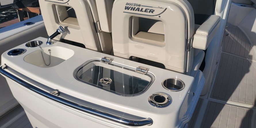 Boston Whaler 280 Outrage