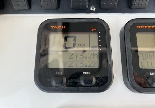 Sea Ray hunt ultra 211