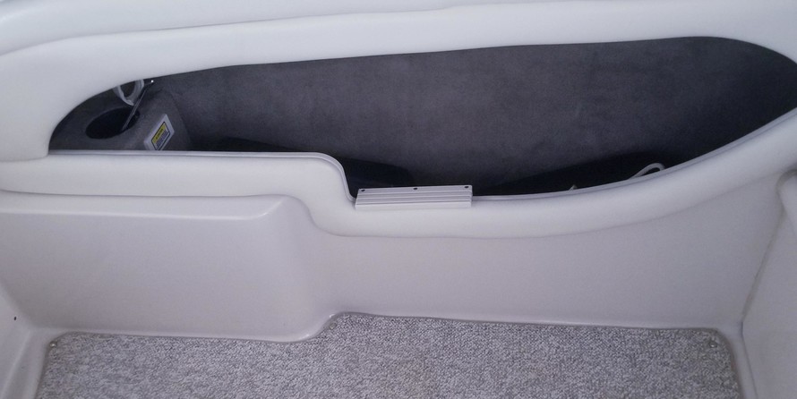 Sea ray 225 weekender