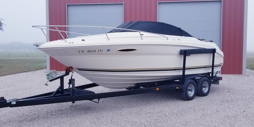Sea ray 225 weekender