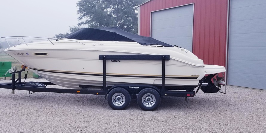 Sea ray 225 weekender