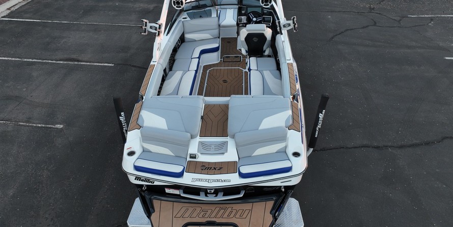 Malibu Wakesetter 24 MXZ