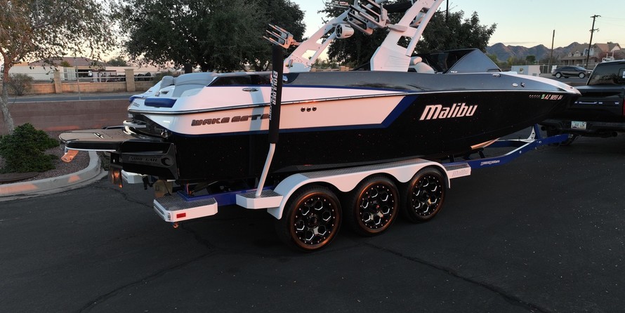 Malibu Wakesetter 24 MXZ