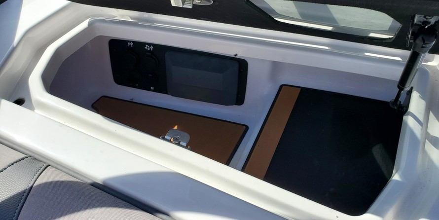 Super Air Nautique G23