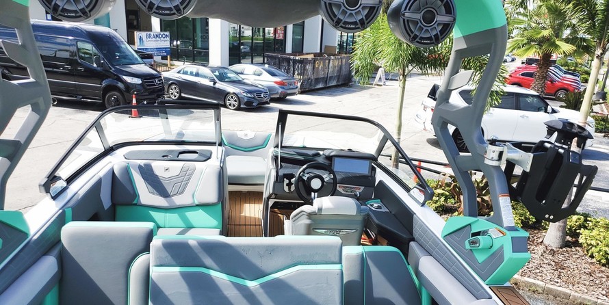 Super Air Nautique G23