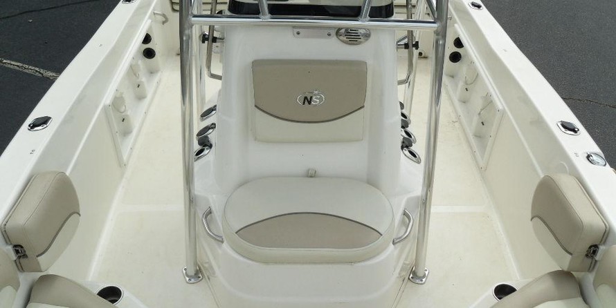 Nauticstar 211