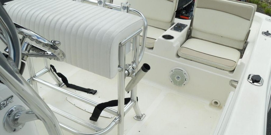 Nauticstar 211