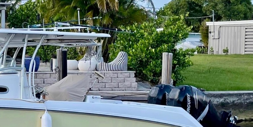 Boston Whaler 320 Outrage