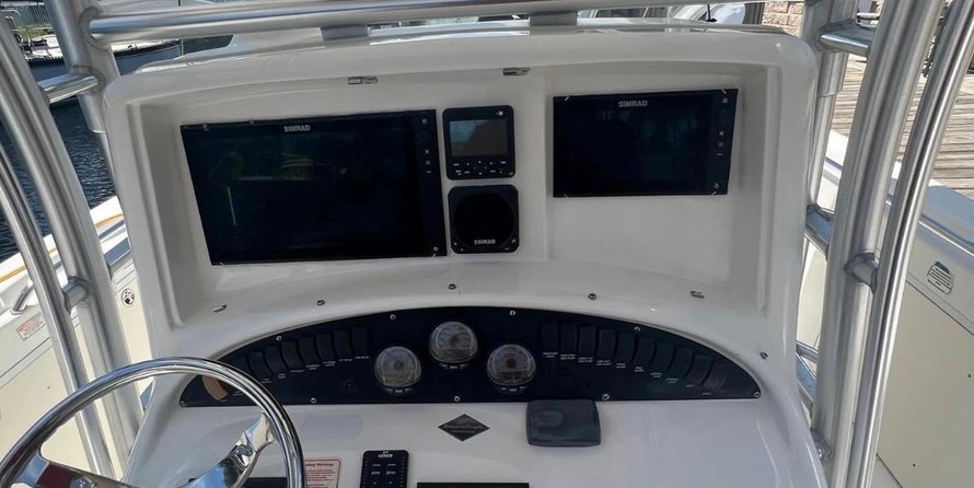 Boston Whaler 320 Outrage