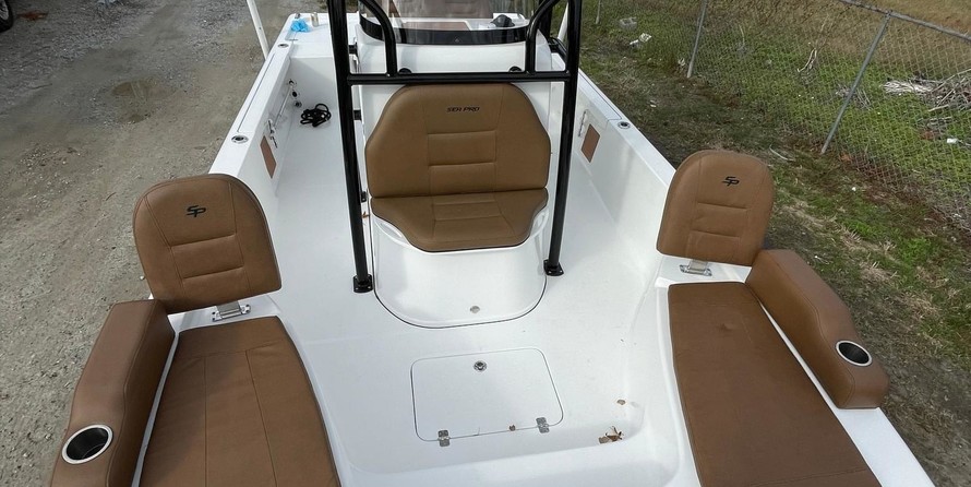Sea Ray pro 208 bay
