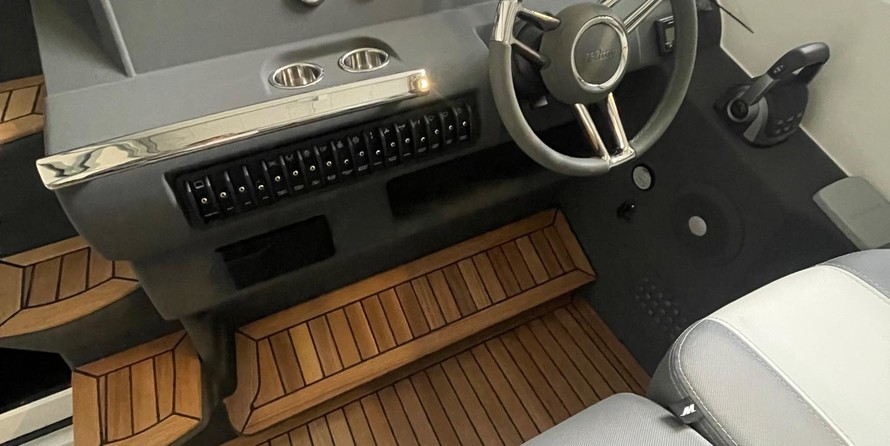 Windy 32 Grand Tornado