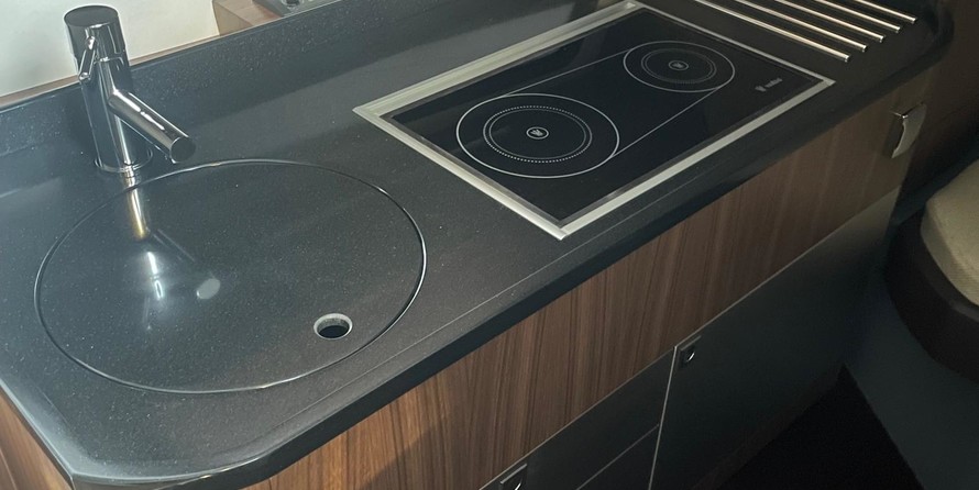 Windy 32 Grand Tornado