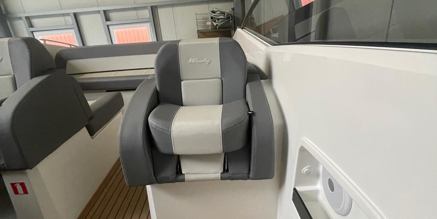 Windy 32 Grand Tornado