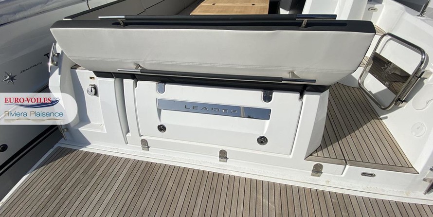 Jeanneau Leader 33