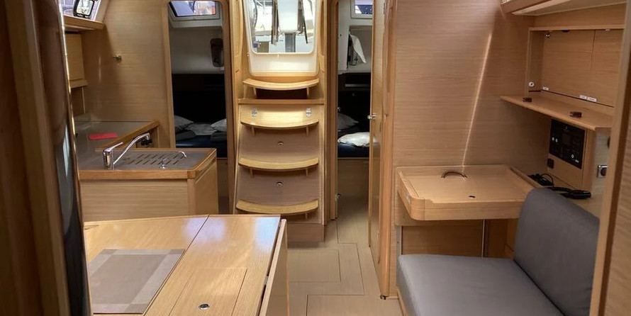 Dufour 390