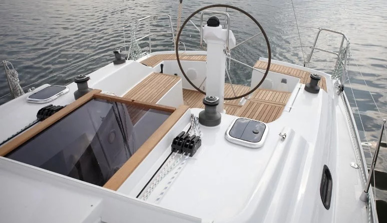 Hanse 325