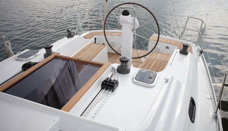 Hanse 325