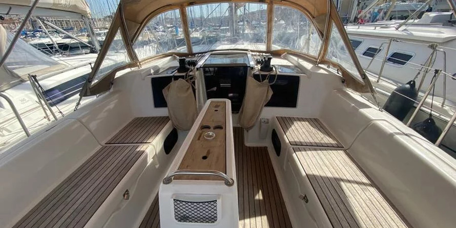 Dufour 382 GL - 3 cab.