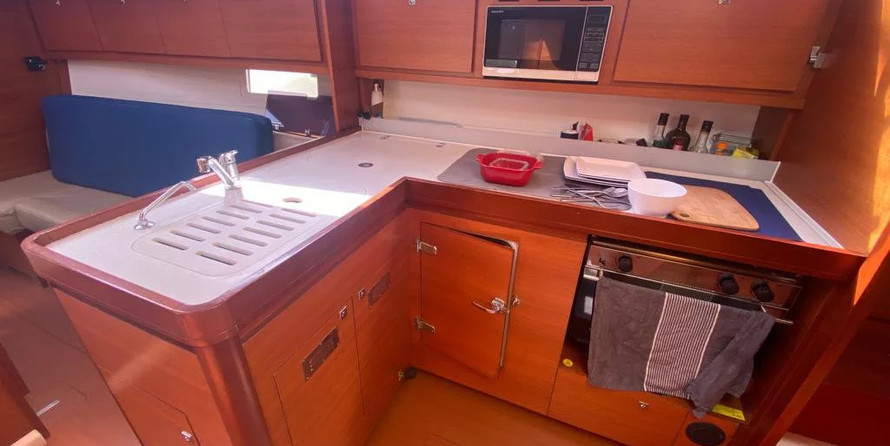 Dufour 382 GL - 3 cab.