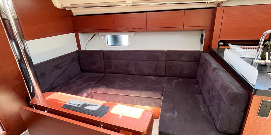 Hanse 418