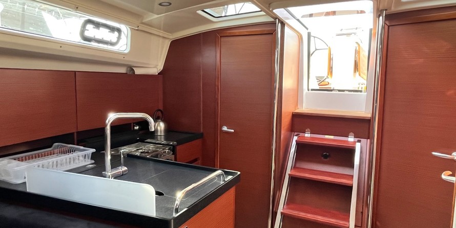 Hanse 418