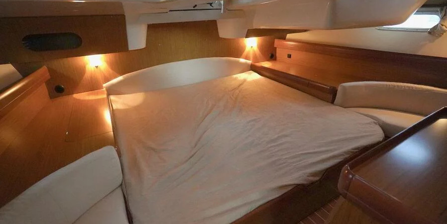 Sun Odyssey 42 DS - 2 cab.