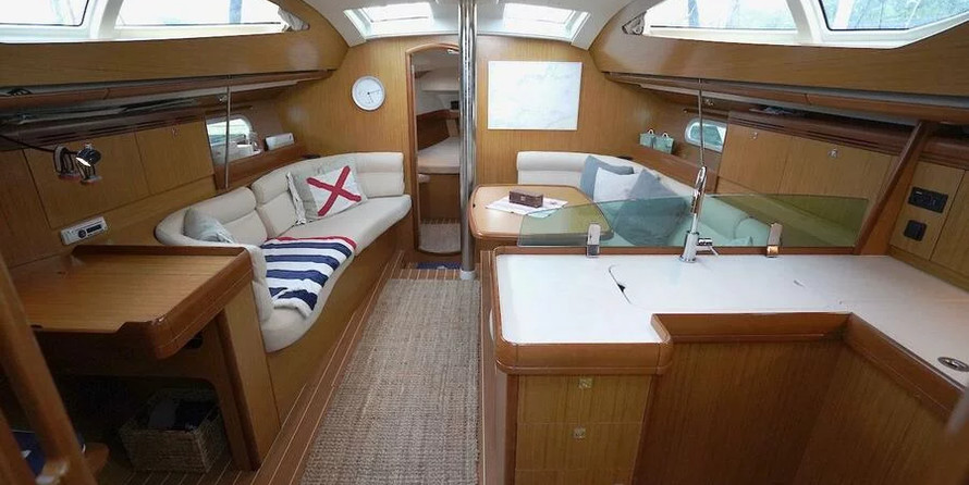 Sun Odyssey 42 DS - 2 cab.