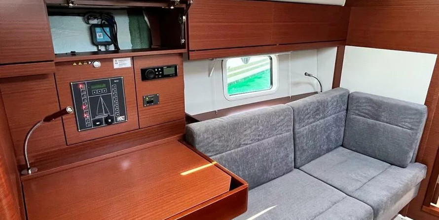 Hanse 418