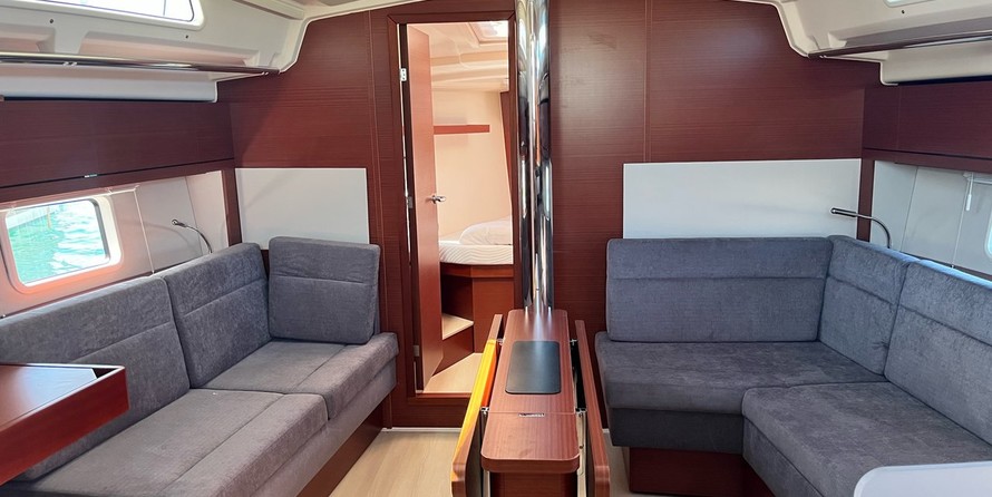 Hanse 418