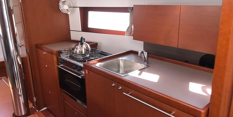 Beneteau Oceanis 35.1